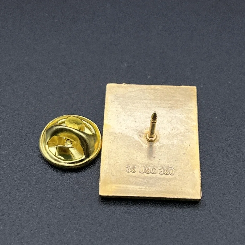 Vintage Olympic Games Team USA Louis Kemp Sponsor Skiing‎ Lapel Hat Pin